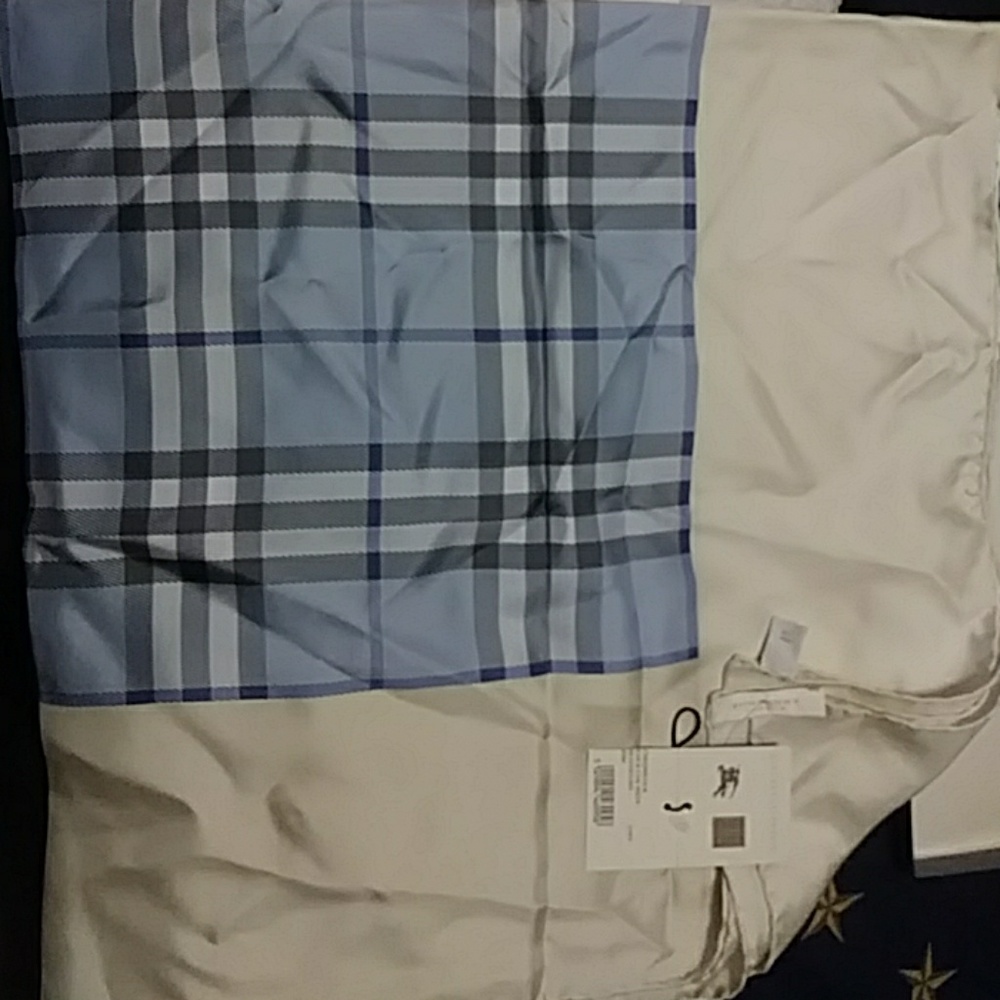 Burberry scarf 90×90